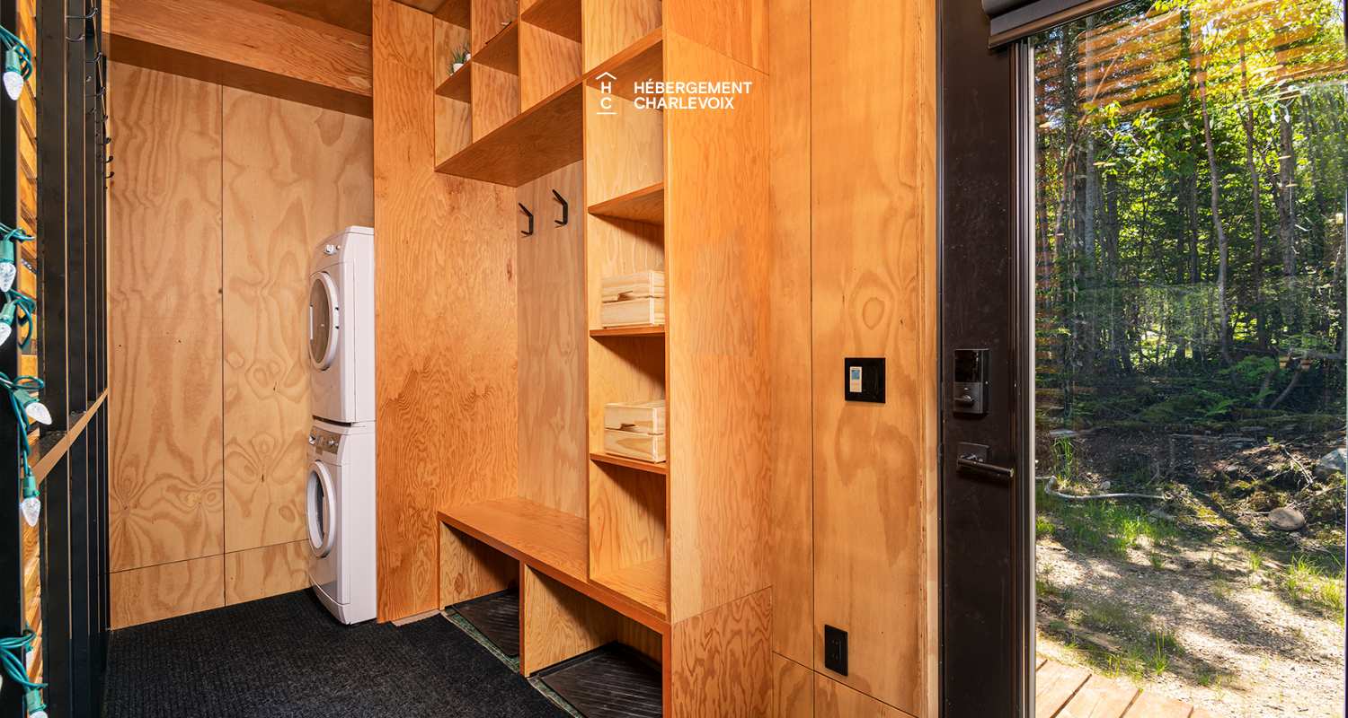 Refuge-16-A - Tini-house at the top the Massif